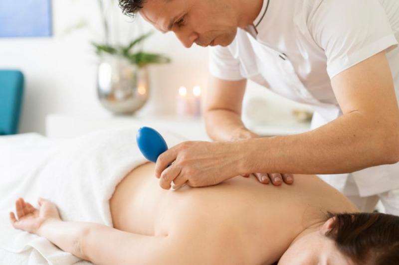 Intensive back wellness massage according to J. Salchenegger